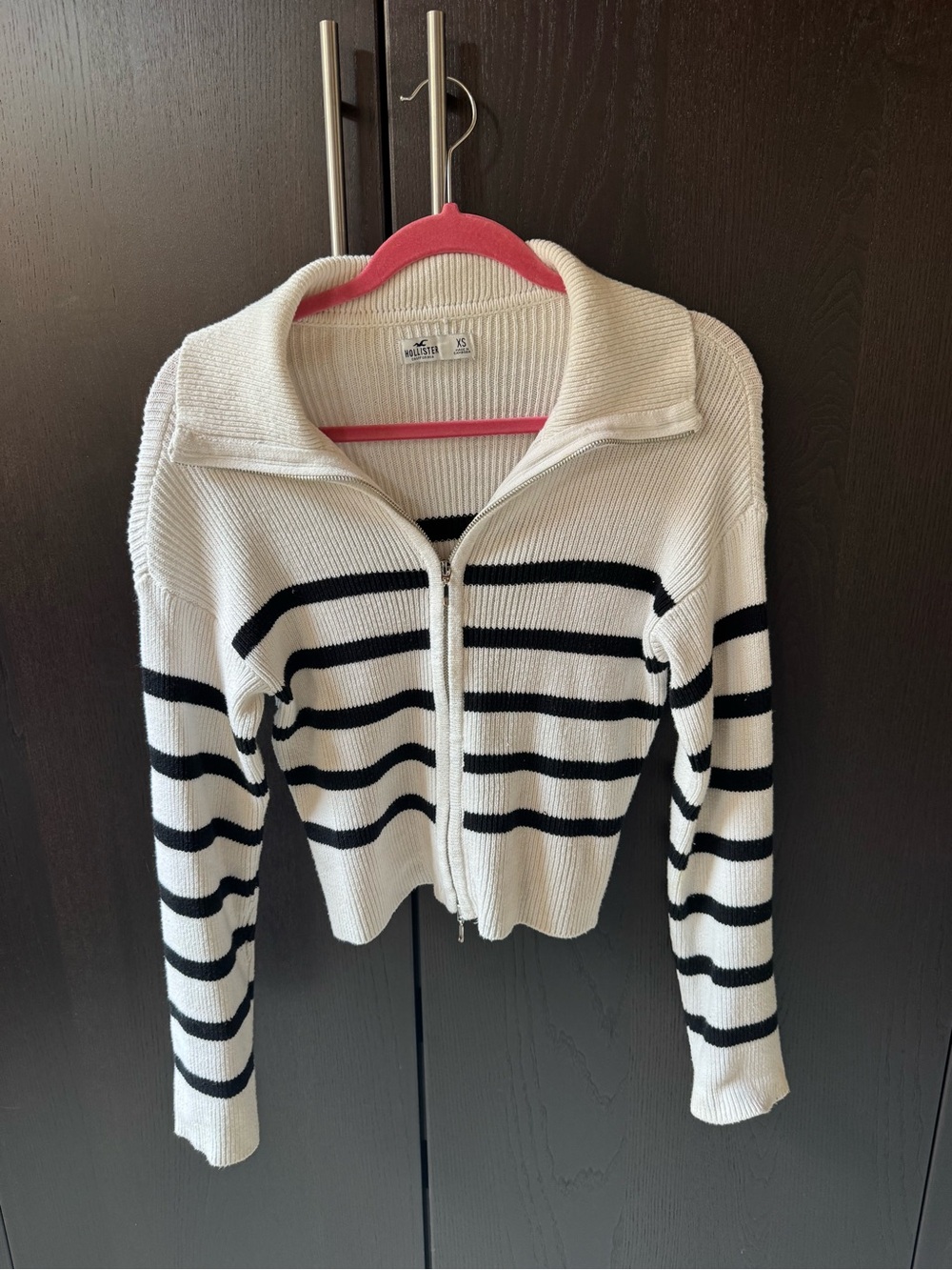 Striped Zip-Front Sweater Jacket - White & Black • Hollister • XS